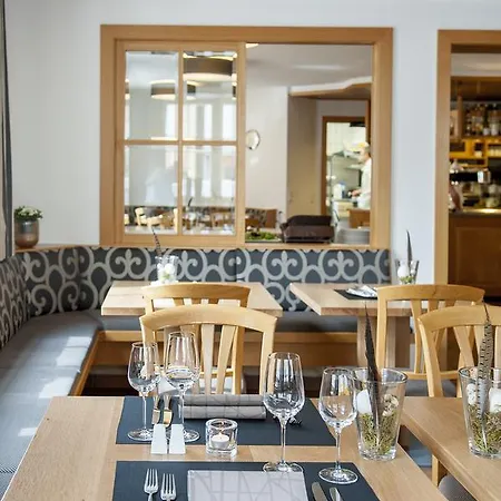 Hotel Adler 2*